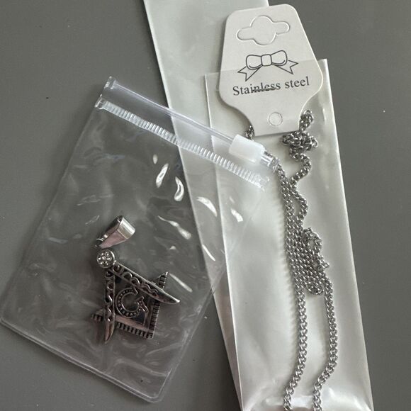 Men's Free Mason Stainless Steel Freemason Symbol Masonic Pendant Cubic Zirconia - Picture 6 of 6